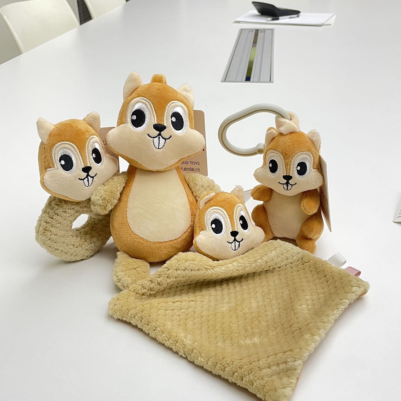 松鼠安抚玩具